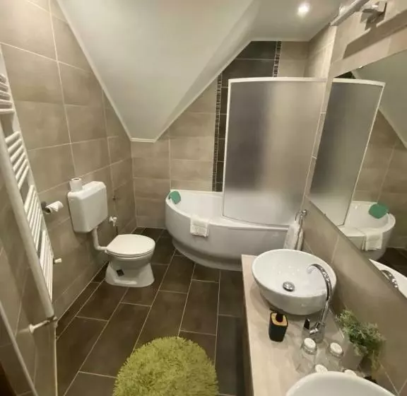 Majatalo Babylon Pizzéria Vendégház