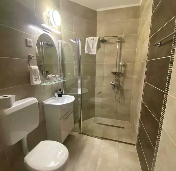 Majatalo Babylon Pizzéria Vendégház