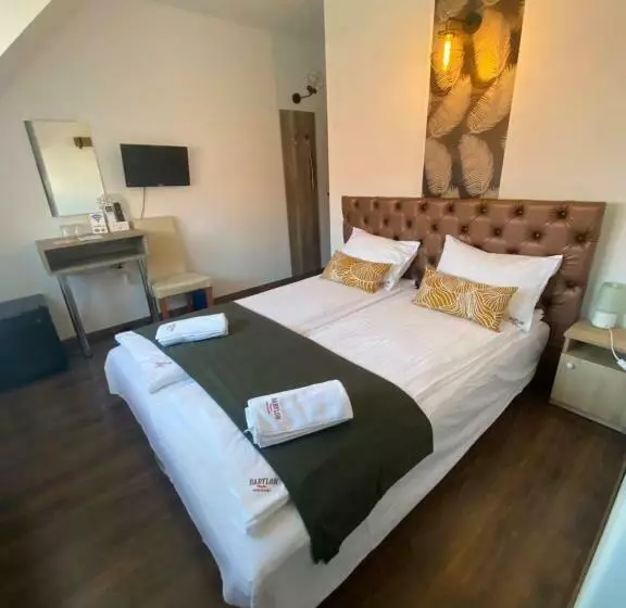 Majatalo Babylon Pizzéria Vendégház