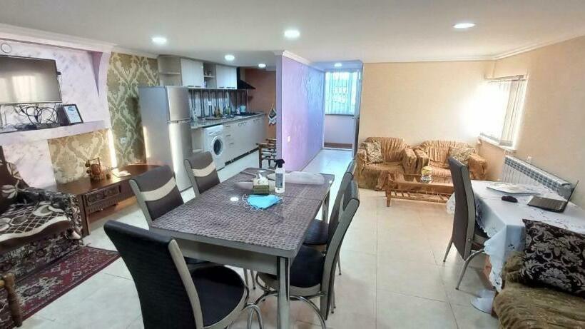 پانسیون Dream House & Hostel