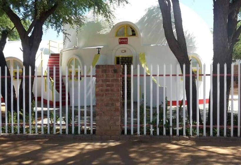 Пансион Steps Accommodation