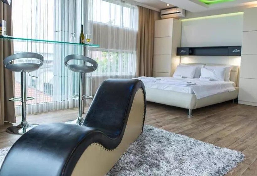 تختخواب و صبحانه Zam Residence