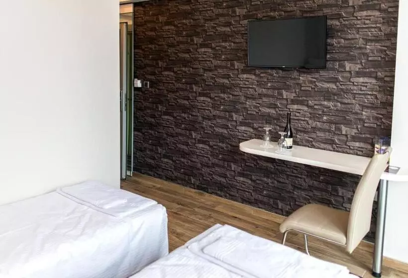 تختخواب و صبحانه Zam Residence