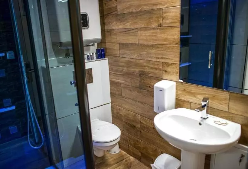 تختخواب و صبحانه Zam Residence