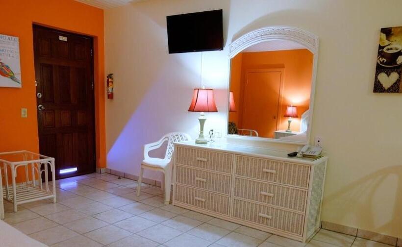 هتل Aruba Quality Apartments & Suites