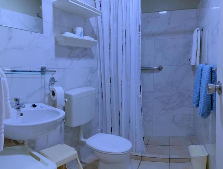 هتل Aruba Quality Apartments & Suites