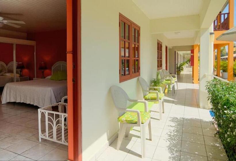 هتل Aruba Quality Apartments & Suites