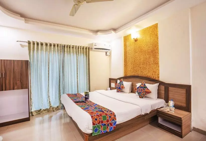 ホテル Fabexpress Sagar Villa