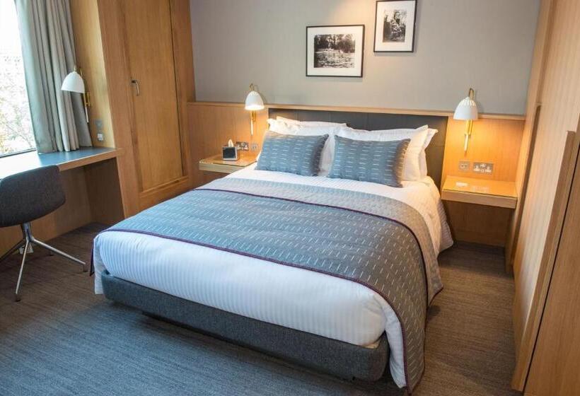 هتل West Court  Jesus College