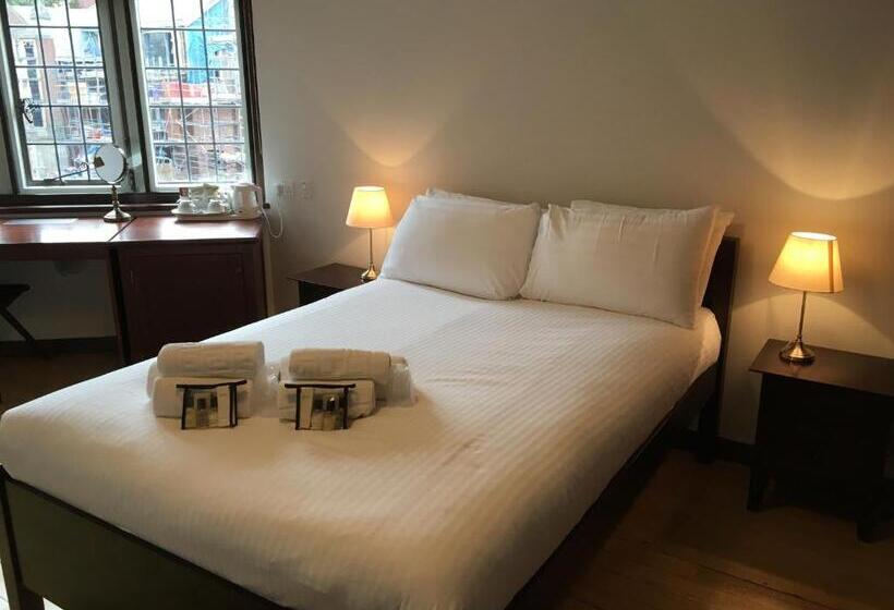 هتل West Court  Jesus College