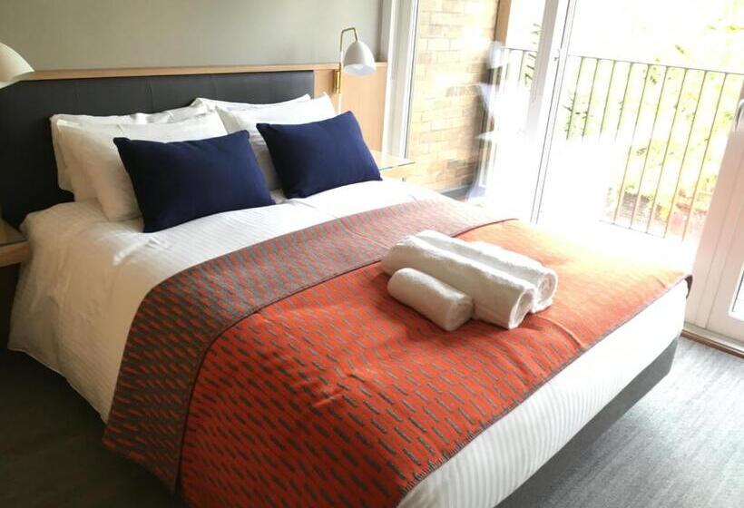 هتل West Court  Jesus College