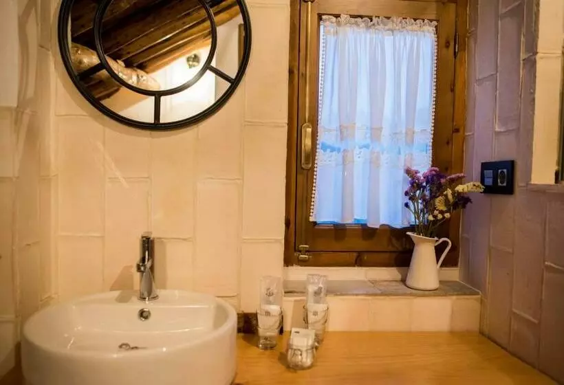 تختخواب و صبحانه La Maroma Rooms & Views