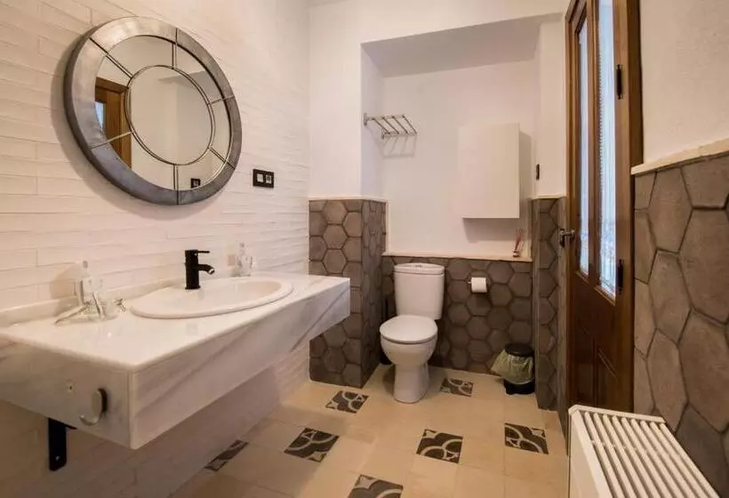 تختخواب و صبحانه La Maroma Rooms & Views