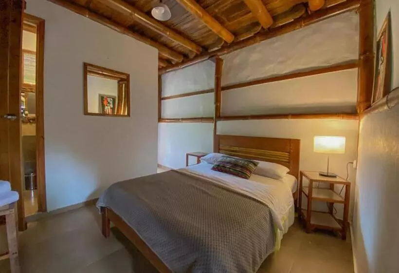 ペンション Cinnamon House