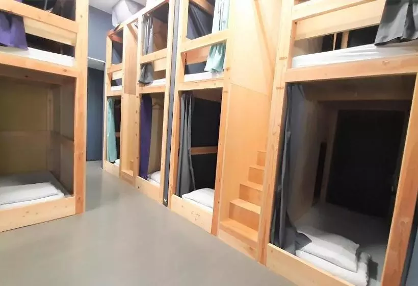 Majatalo Iruka Hostel