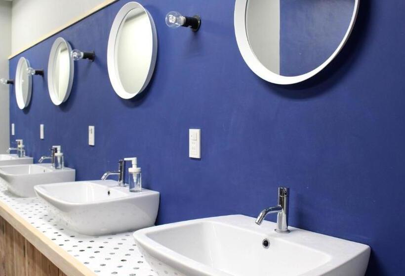 פנסיון Iruka Hostel