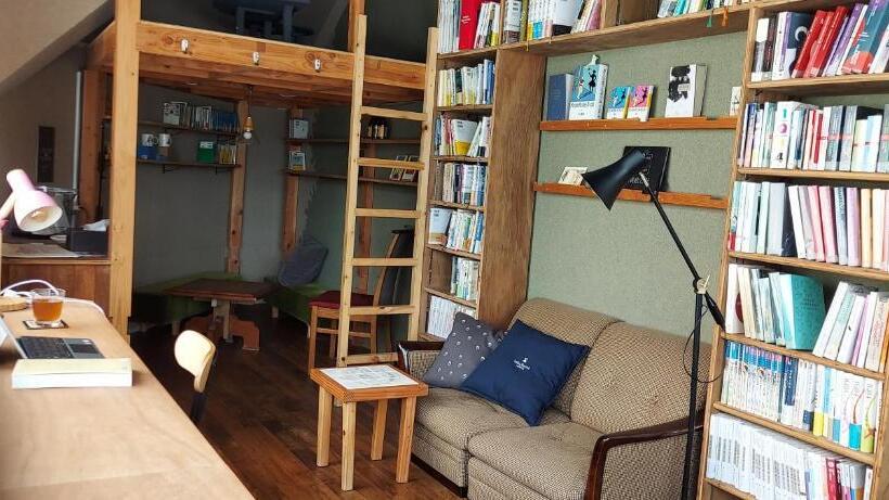 פנסיון Iruka Hostel