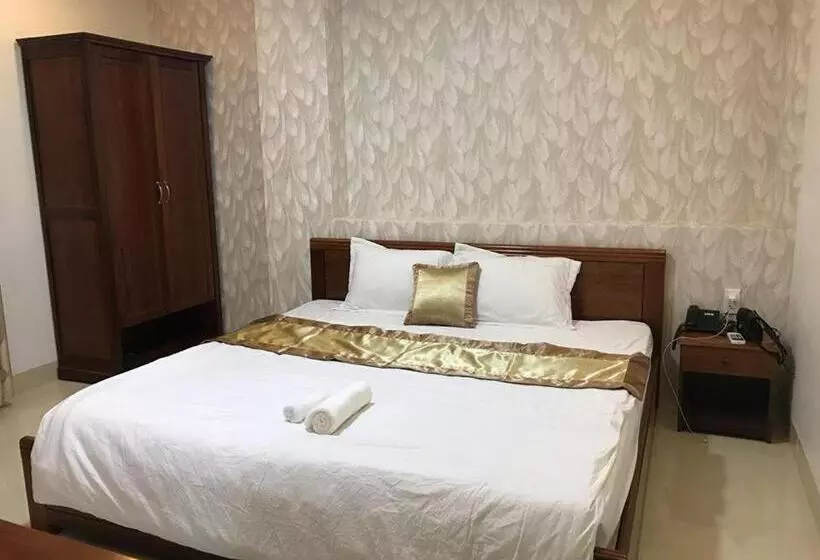 هتل Khách Sạn Trâm Anh