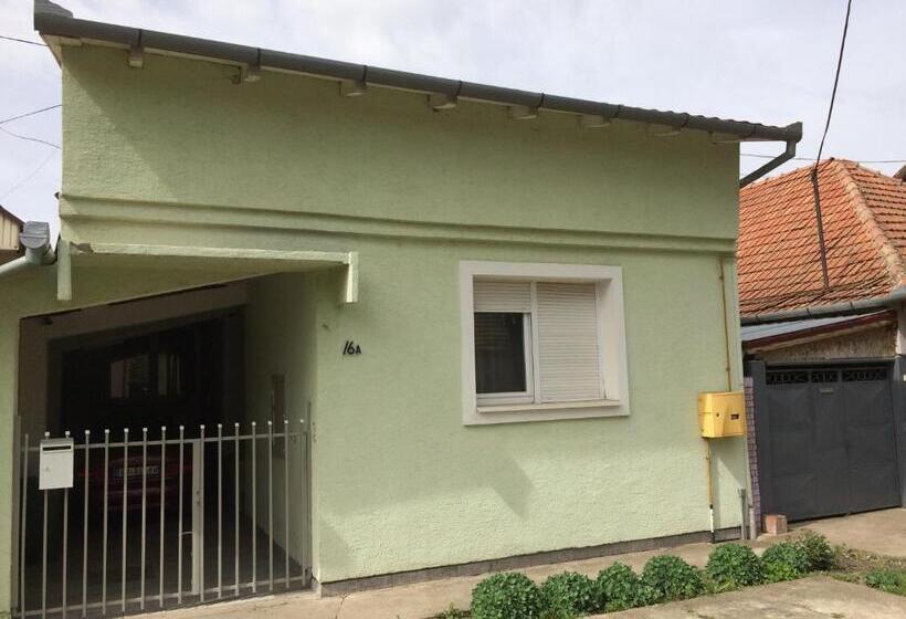 پانسیون Apartman Melody