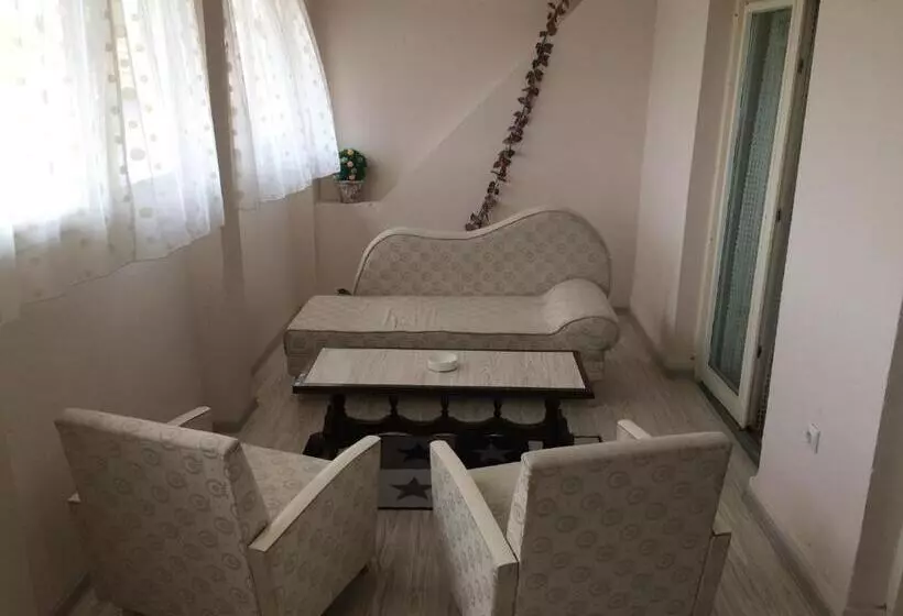 Majatalo Apartman Melody