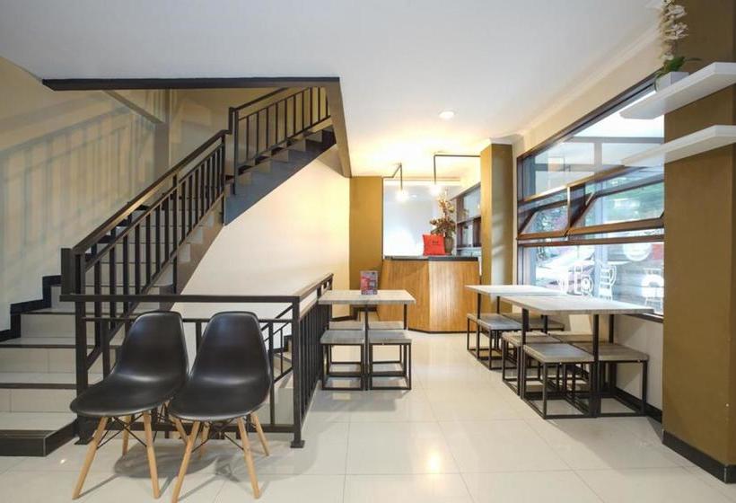 Pansiyon Reddoorz Near Botani Square Mall