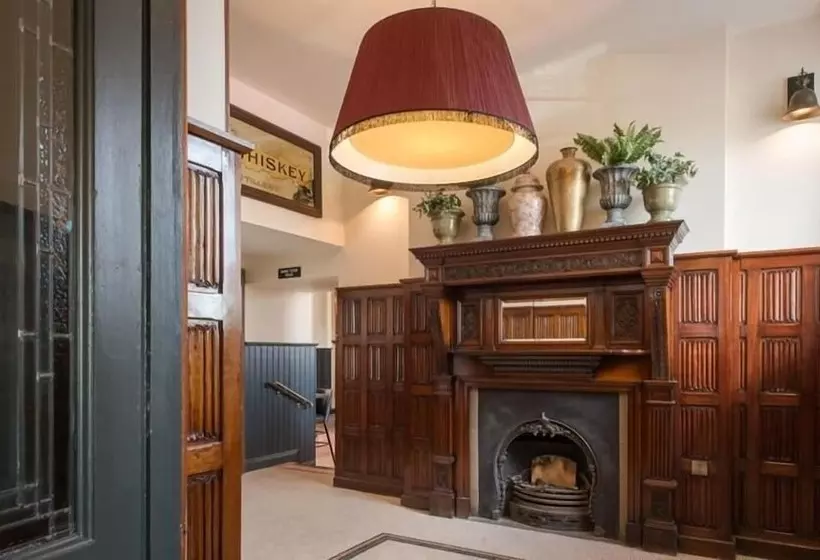 The Old Borough Hotel   Wetherspoon