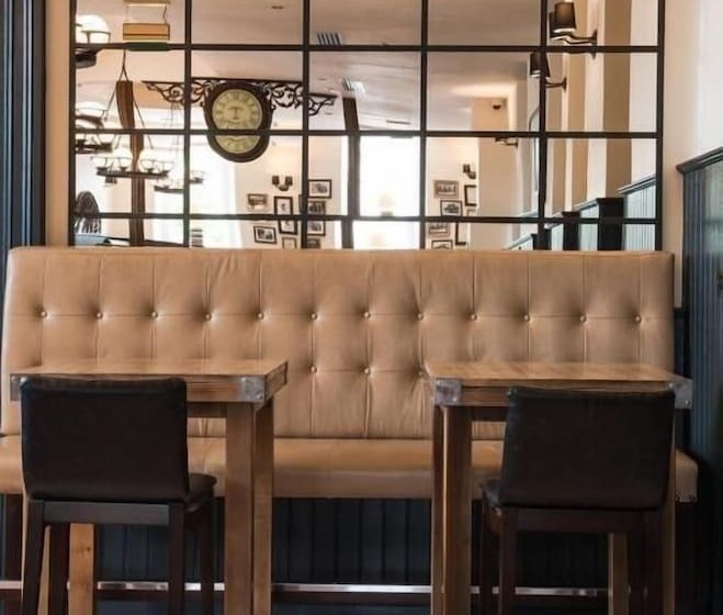 The Old Borough Hotel   Wetherspoon