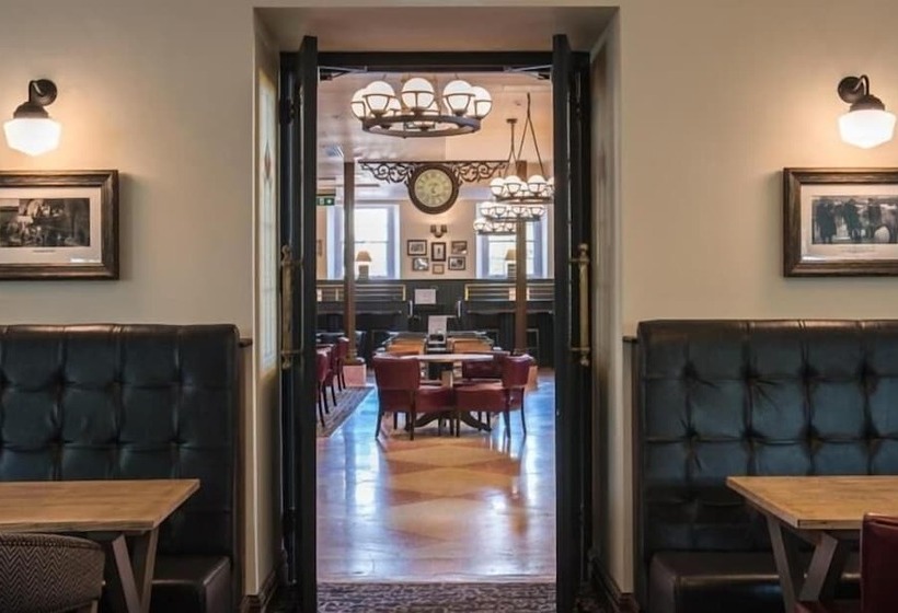 The Old Borough Hotel   Wetherspoon
