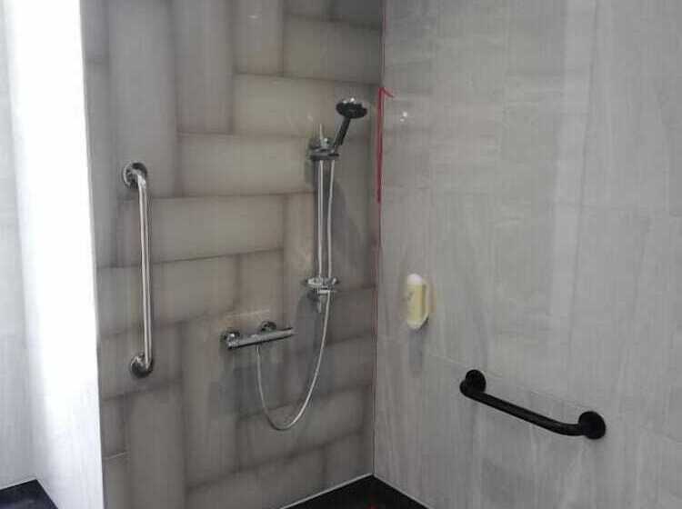 The Old Borough Hotel   Wetherspoon