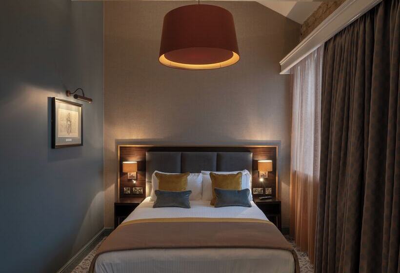 The Old Borough Hotel   Wetherspoon