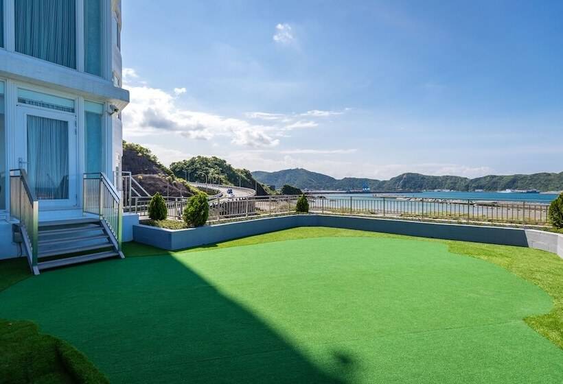 هاستل Brighthouse