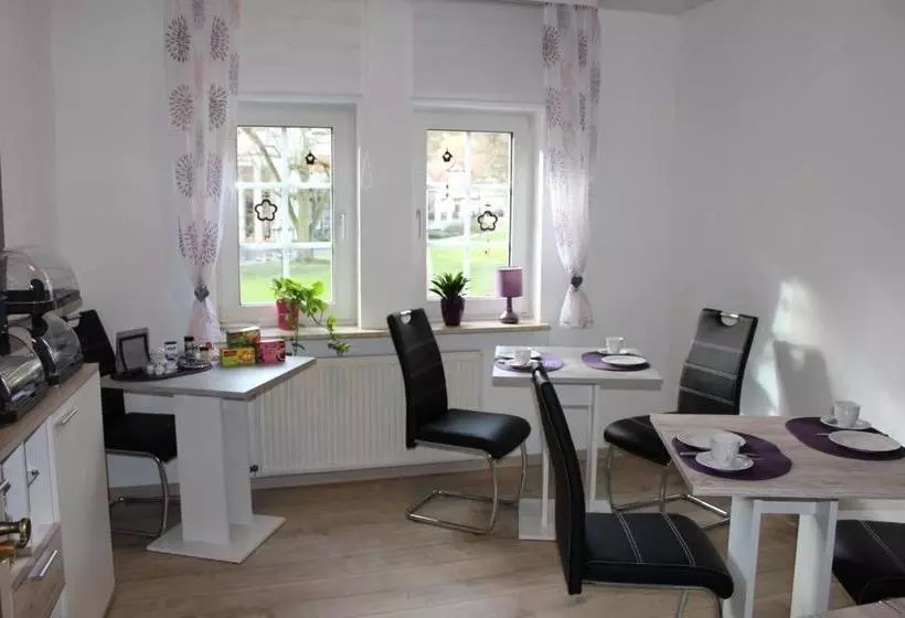 Retkeilymaja Gästehaus Dietrich