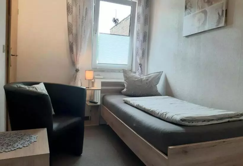 Retkeilymaja Gästehaus Dietrich