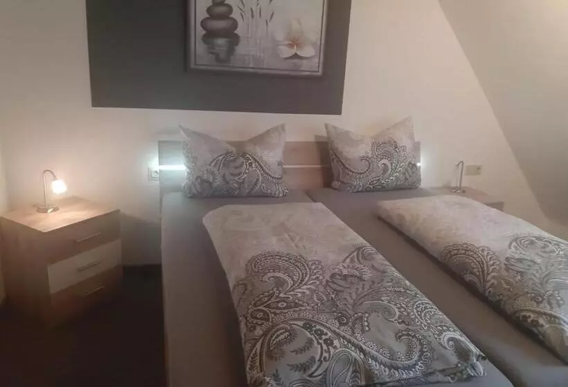 Retkeilymaja Gästehaus Dietrich