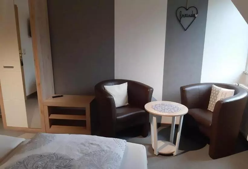 Retkeilymaja Gästehaus Dietrich