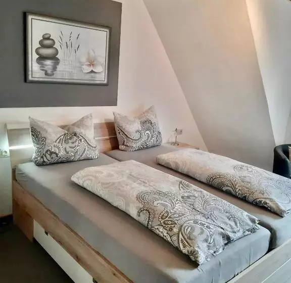 Retkeilymaja Gästehaus Dietrich