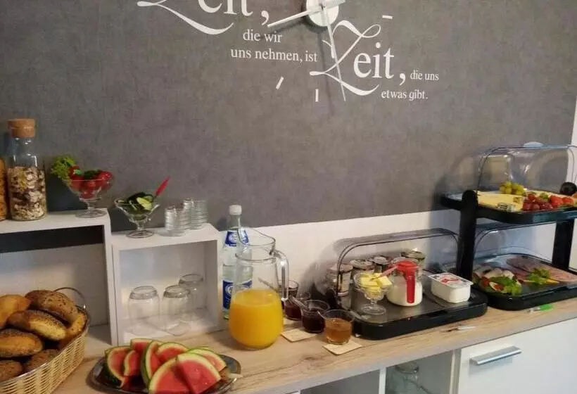 Retkeilymaja Gästehaus Dietrich