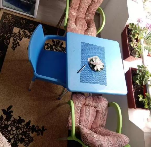 تختخواب و صبحانه Rzav