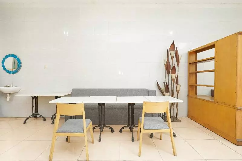 Hotelli Oyo 425 Mojokerto Residence