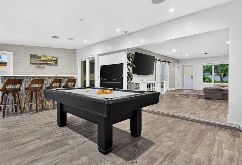 Coral Current By Avantstay Private Pool + Pool Table + Al Fresco Dining Canal Front + Boating
