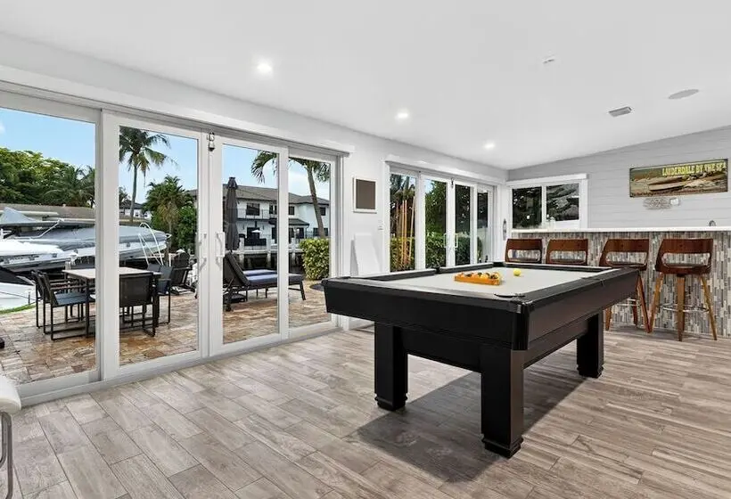 Coral Current By Avantstay Private Pool + Pool Table + Al Fresco Dining Canal Front + Boating