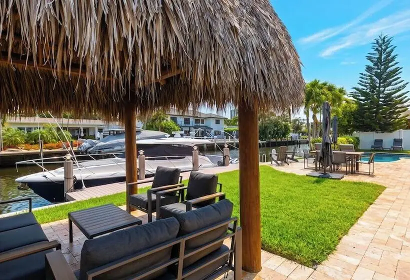 Coral Current By Avantstay Private Pool + Pool Table + Al Fresco Dining Canal Front + Boating