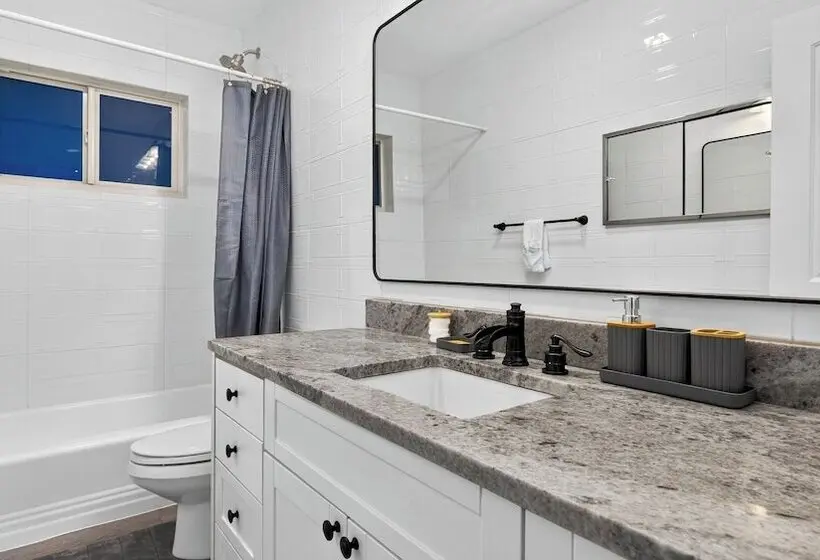 Coral Current By Avantstay Private Pool + Pool Table + Al Fresco Dining Canal Front + Boating