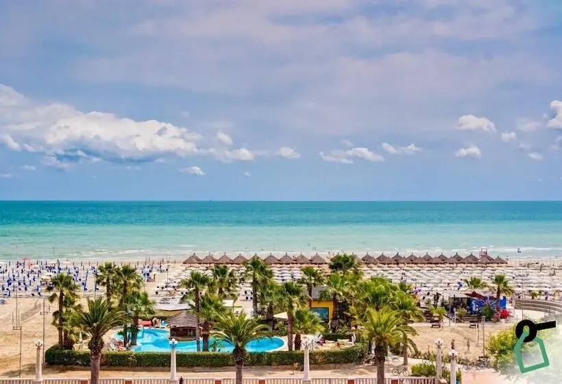 ホテル Hotiday Room Collection   Giulianova