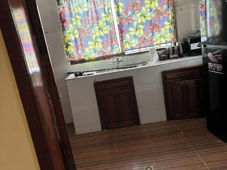 پانسیون Bonawu Awesome House