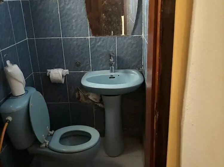 پانسیون Bonawu Awesome House