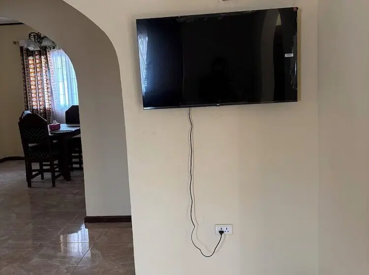 پانسیون Bonawu Awesome House