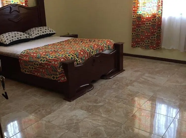 پانسیون Bonawu Awesome House
