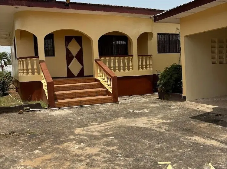 پانسیون Bonawu Awesome House