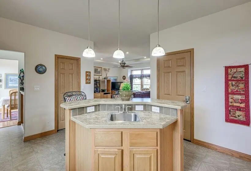 Quiet Porch & Deck! Dog Friendly Home Near Durango